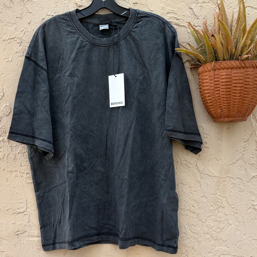 Bershka BNWT Men's Washed Charcoal Short-Sleeve Crewneck Tee